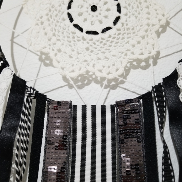 🌸 Small One-of-a-kind Unique Handmade Boho Dream Catcher Wall Home Decor - Picture 3 of 4